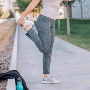 Athleta Herringbone Mercer Tight Pants w/ Slits Heathered Gray Size XS
